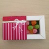 Caja con dulces masticables